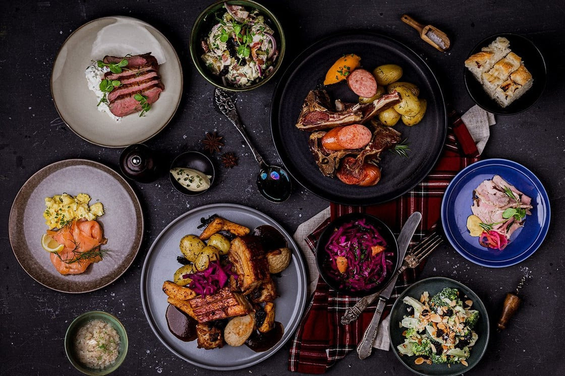 Klassisk julebuffet med ribbe og pinnekjøtt - Ditt Utstyr